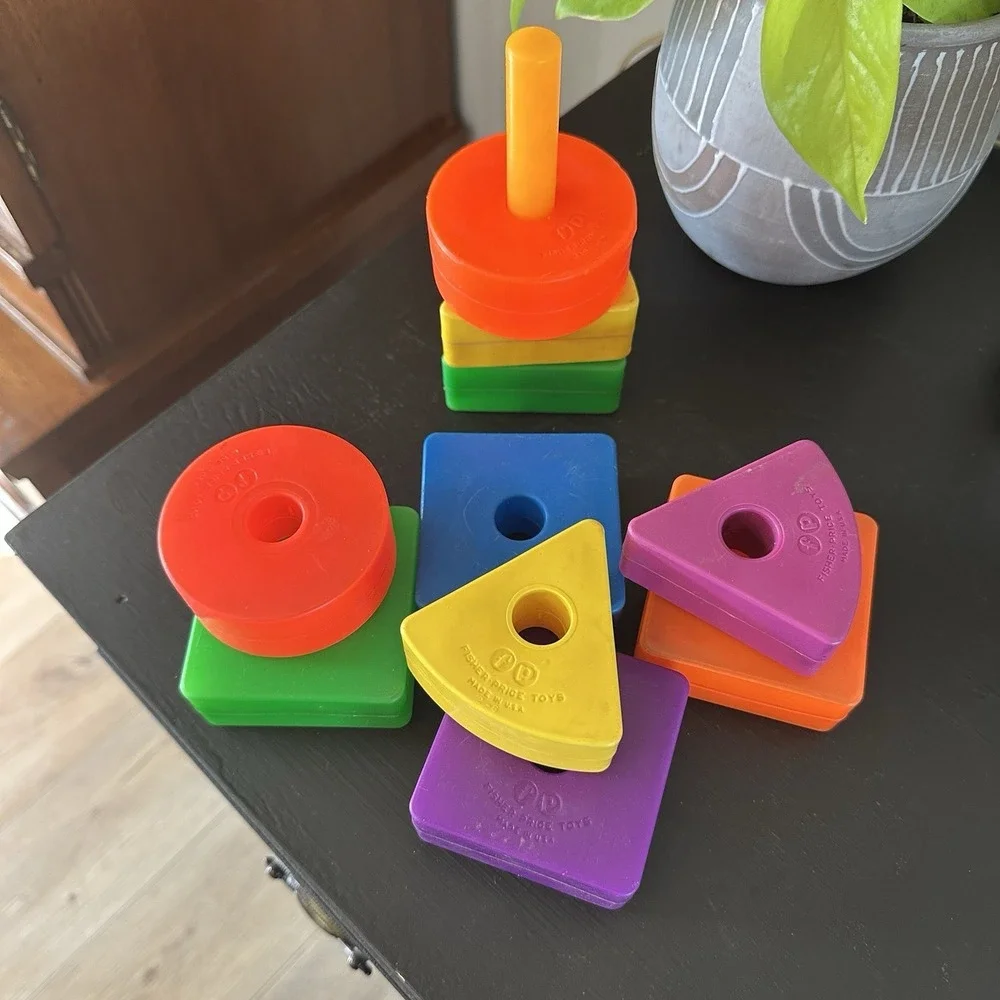 VTG Fisher Price Creative Building Blocks W/ Dowel Colorful Stacking Plastic Toy